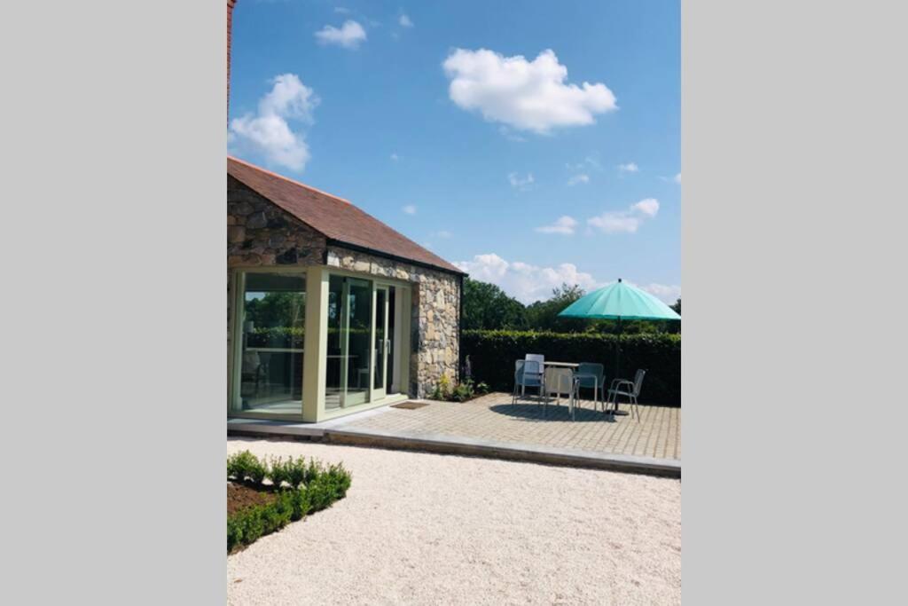Ballyheifer House - A Beautiful 5 Bedroom Home. * Magherafelt
