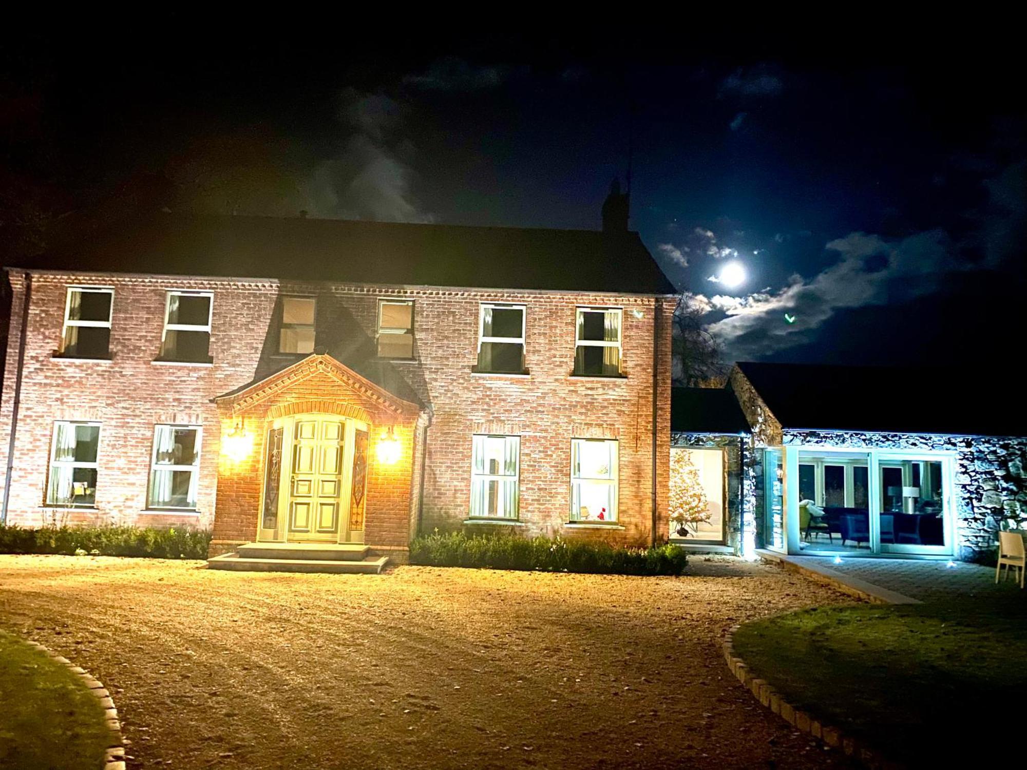 Ballyheifer House - A Beautiful 5 Bedroom Home. Holiday home