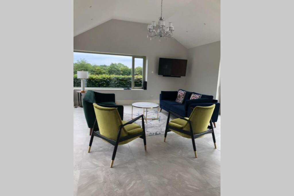 Ballyheifer House - A Beautiful 5 Bedroom Home. Holiday home